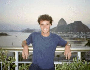 Das ist Marcus vor dem Zuckerhut in Rio